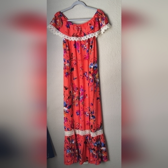 umgee Off Shoulder Floral Print Beautiful Maxi Dress size M - Picture 2 of 6